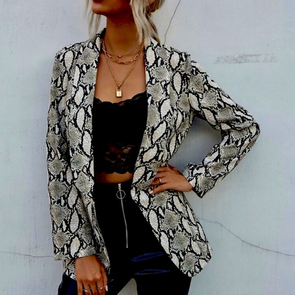 BRAND NEW BLAZER